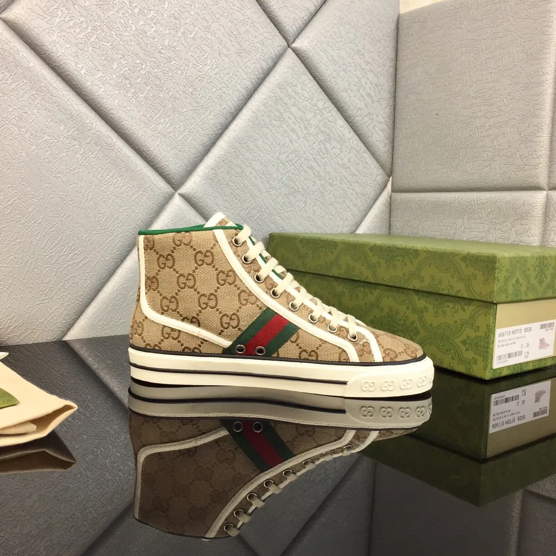 👟👟Ex-factory price 480👟👟 Women's shoes Women's clothing Women's shoes factory Women's shoes Women's clothing Women's shoes factory GUCCI Gucci 2020 latest classic model 1977 low-top double G canvas shoes, original purchase, 1:1 development, original lasting process. Size: 35-45/45. Customized items are non-returnable and must be paid first. . ...new version complete package...